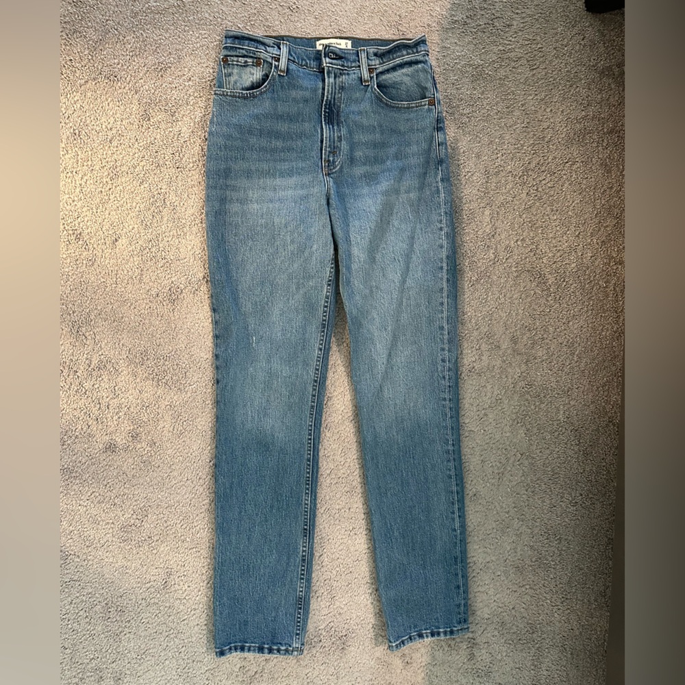 Abercrombie & Fitch - The 90’s Straight Ultra High Rise - 27 Long
